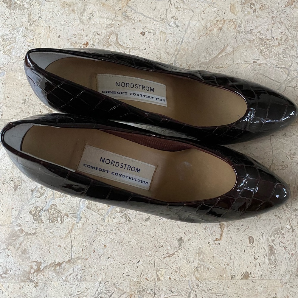 Vintage Elegant Medium Heel Slip On Pump Nordstrom Comfort Construction Narrow 7